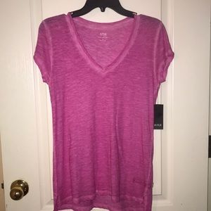 ❤️PINK V-NECK TEE NWT❤️